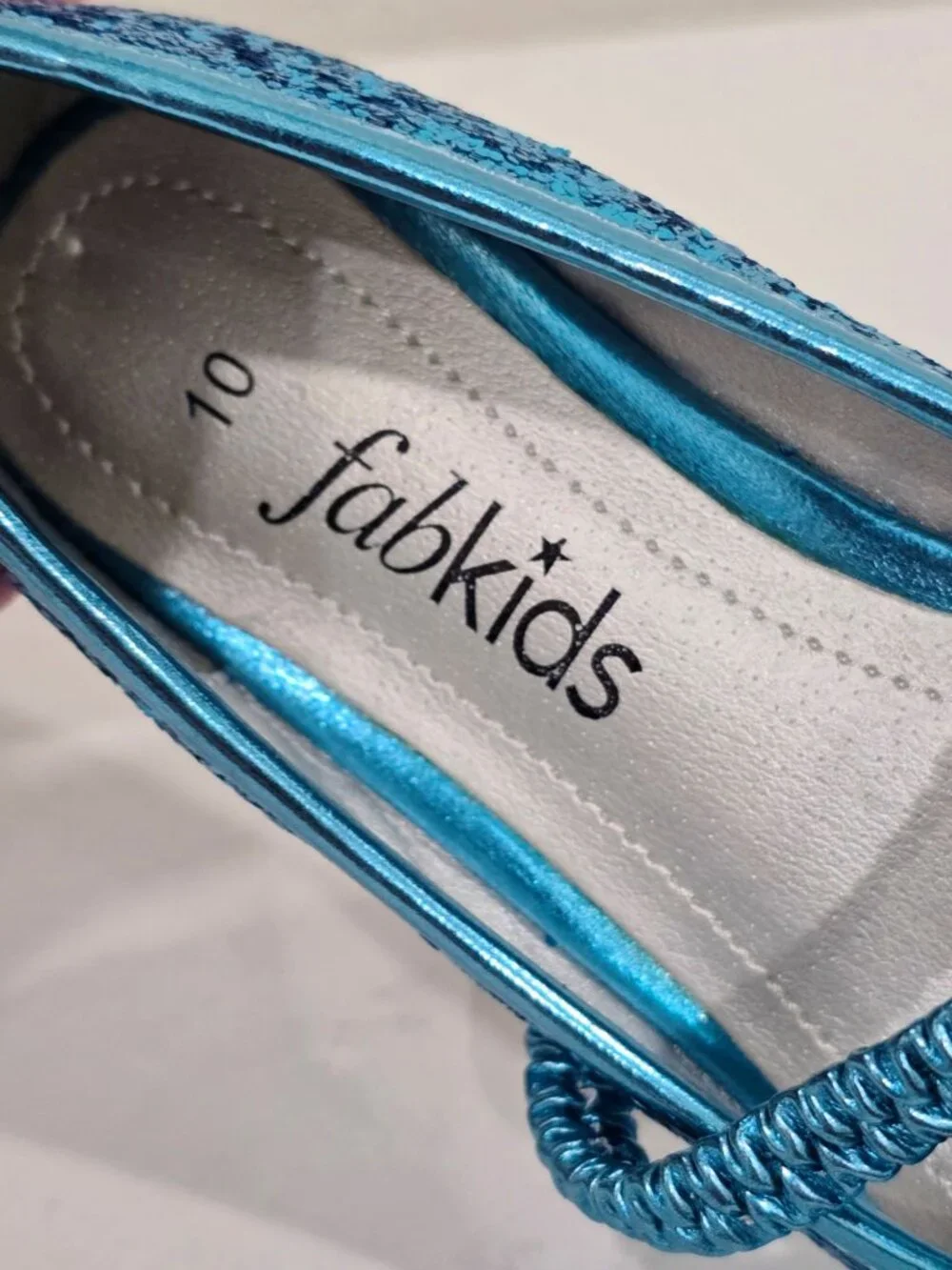 FabKids ✦ Blue Glitter Mary Jane Shoes ✦ Bow Accent Elastic Strap Girls 10 NWT